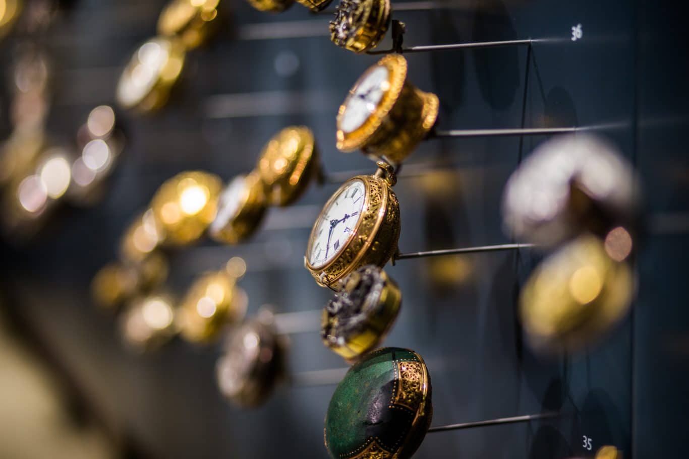 Montres de luxe anciennes