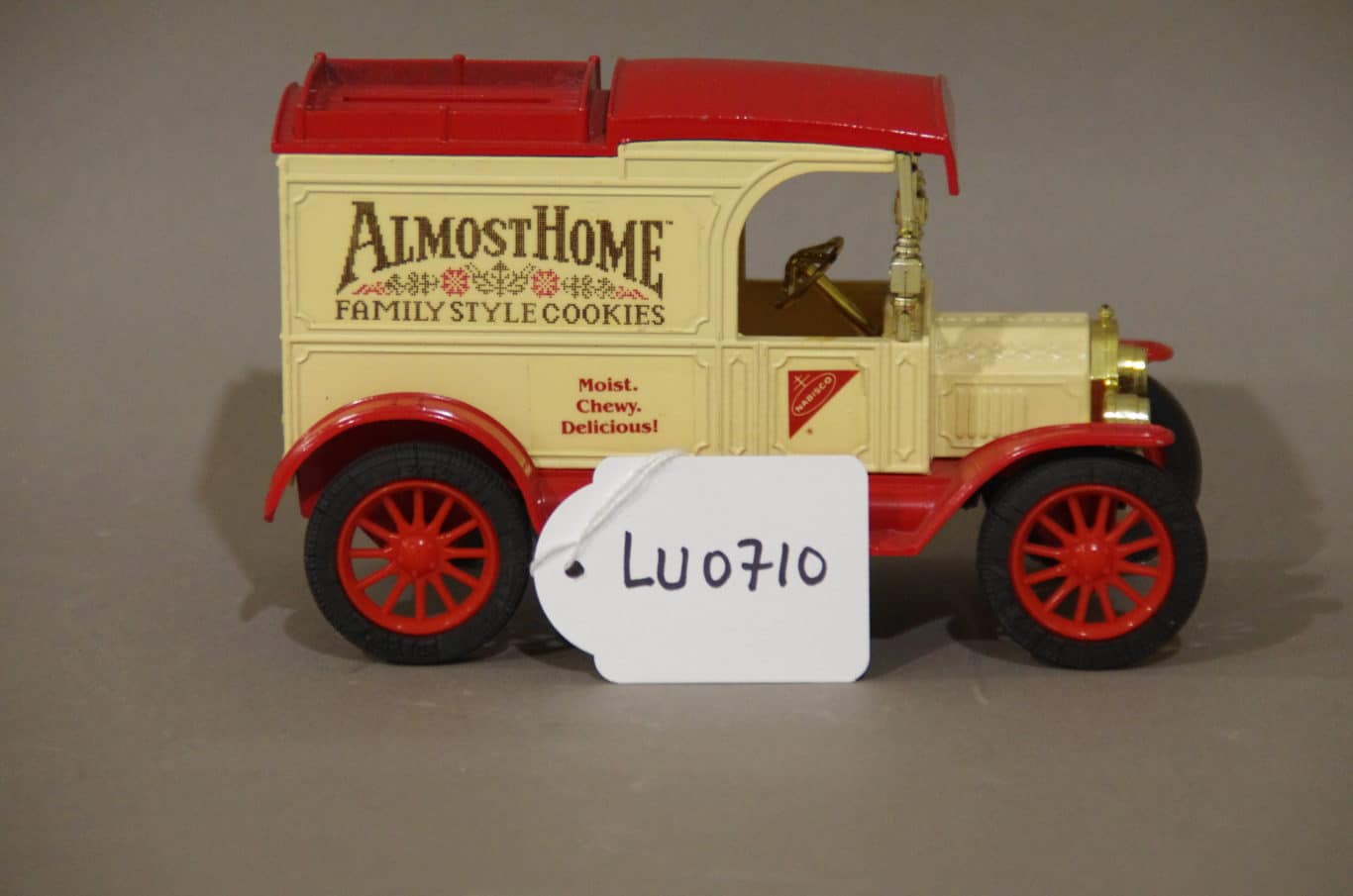 LU 0710